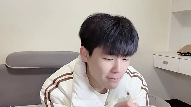 xiaoyang5200 online show from 12-18-25, 04:00