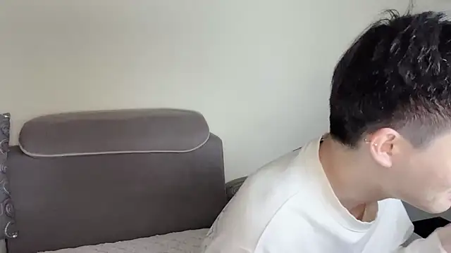 xiaoyang5200 online show from 10-21-25, 03:44