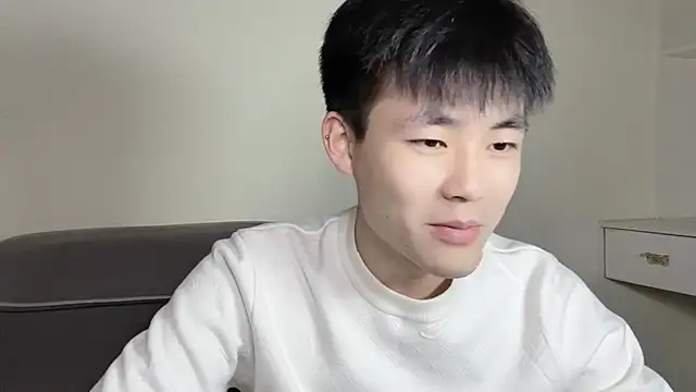 xiaoyang5200 online show from 10-28-25, 02:49