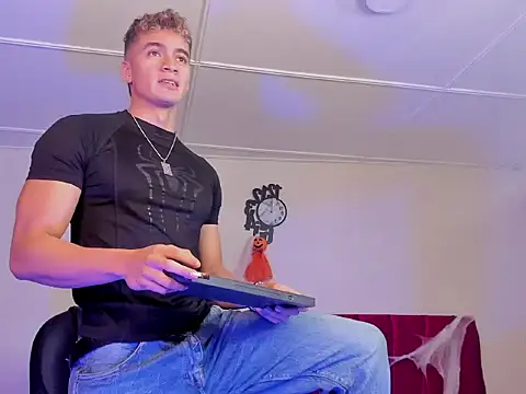 paull george online show from 10-24-25, 02:49