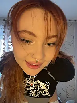 LunaMillie online show from 02-10-26, 10:03