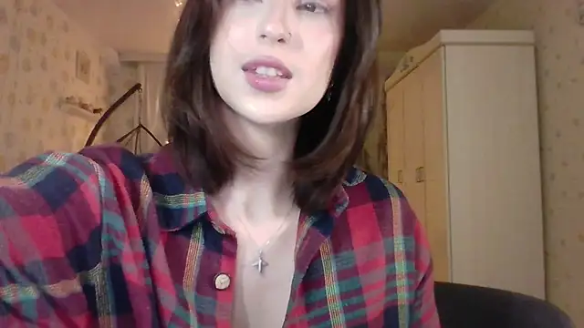 RuxaShade online show from 12-18-25, 12:42