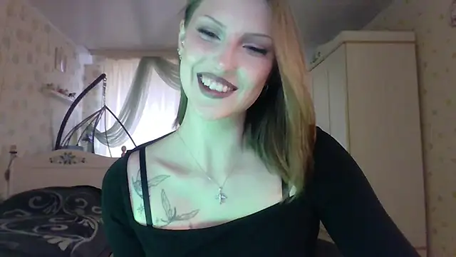 RuxaShade online show from 10-29-25, 11:09