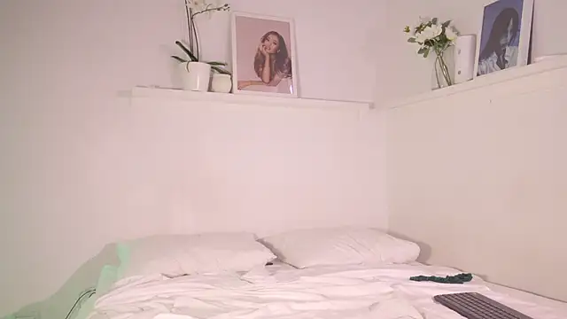 sweettener  online show from 10-20-25, 12:17