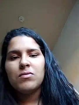 lauramartins7 online show from 01-11-26, 07:32