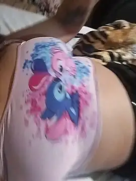 lauramartins7 online show from 12-17-25, 04:06