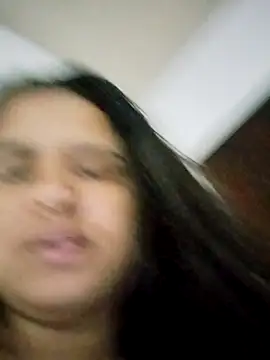 lauramartins7 online show from 01-10-26, 02:12