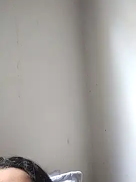 lauramartins7 online show from 01-09-26, 12:56