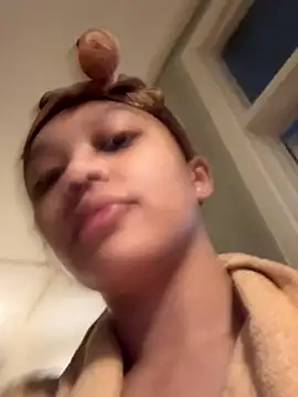 Marleymols online show from 11-23-25, 04:06