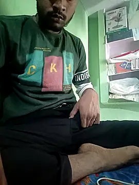 Snapshot of uniquesexyboy5689 chatting on 10-25-25, 05:50 uniquesexyboy5689 online show from 10-25-25, 05:50