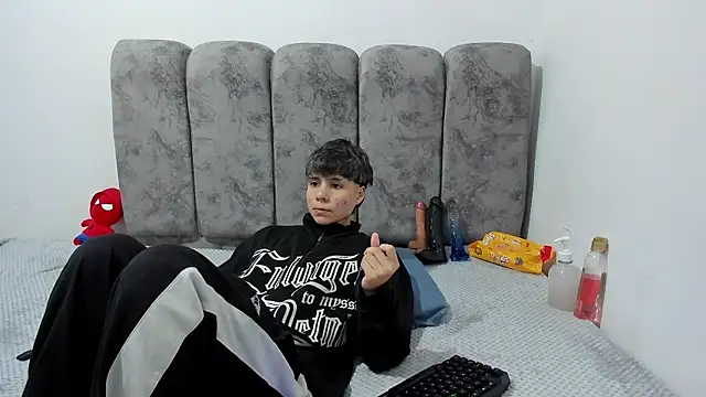 Bruno Cruzz online show from 04-23-26, 02:07