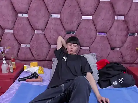 Bruno Cruzz online show from 12-05-25, 02:43