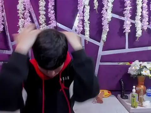 Bruno Cruzz online show from 12-18-25, 02:05