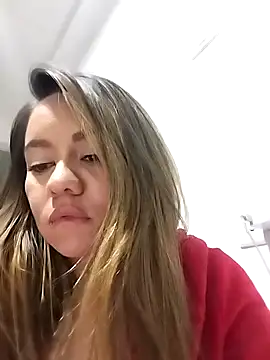 Sky Junne online show from 02-14-26, 05:40