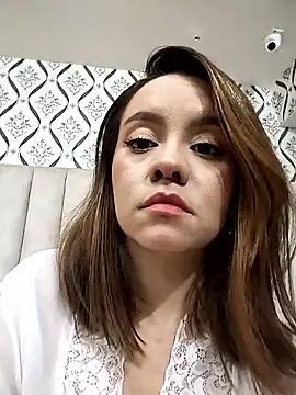 Sky Junne online show from 09-18-25, 07:17