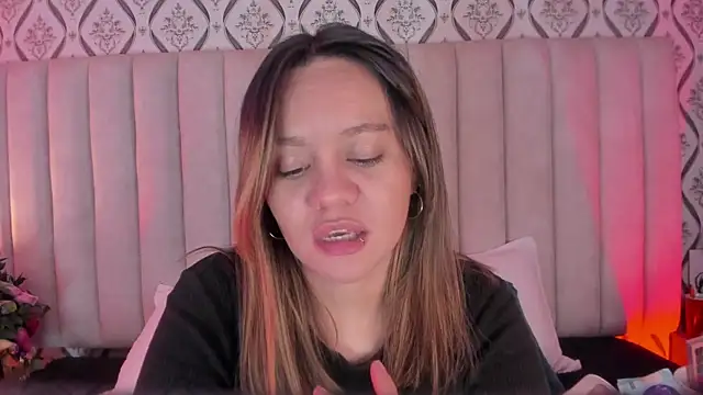 Sky Junne online show from 04-06-26, 06:20