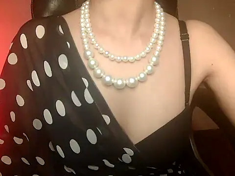 akankshapuri online show from 09-23-25, 04:47