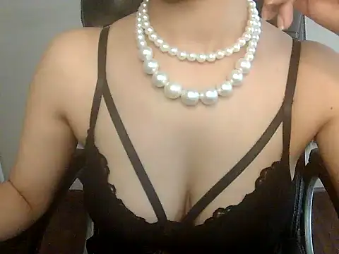 akankshapuri online show from 09-18-25, 06:16