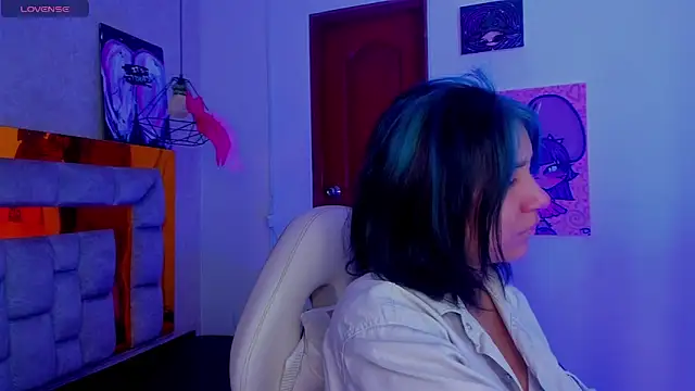 Snapshot of sophiievv chatting on 02-28-26, 07:35 sophiievv online show from 02-28-26, 07:35