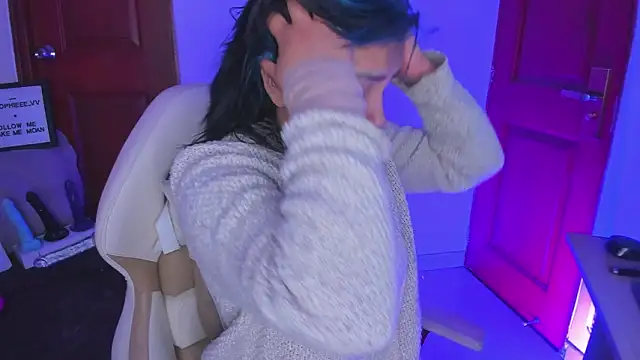 Snapshot of sophiievv chatting on 02-05-26, 08:04 sophiievv online show from 02-05-26, 08:04