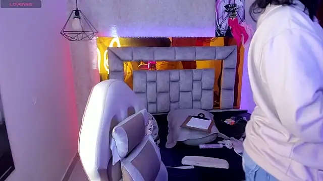 Snapshot of sophiievv chatting on 02-24-26, 11:27 sophiievv online show from 02-24-26, 11:27