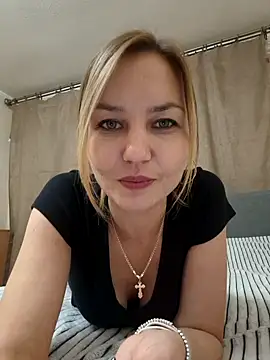 VeroLoverx online show from 10-26-25, 03:34