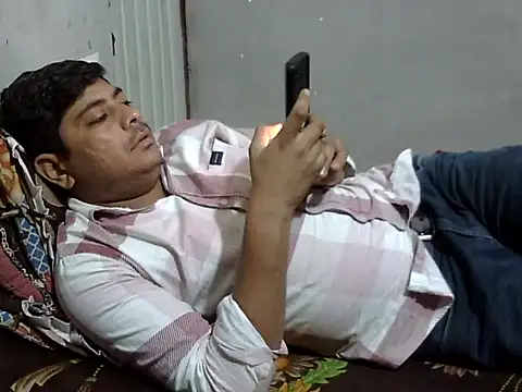 Ajmersingh335512 online show from 04-08-26, 04:19