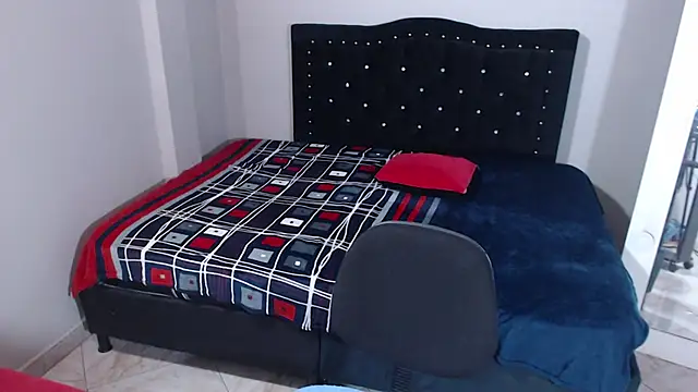 Coraline Playful online show from 11-24-25, 06:19