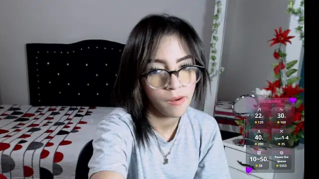 Coraline Playful online show from 09-18-25, 12:41