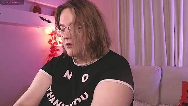 Alissa S online show from 10-30-25, 04:48