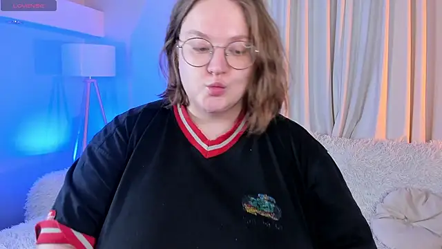 Alissa S online show from 11-08-25, 01:36