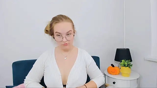 AliceCrazy69 online show from 11-14-25, 01:04