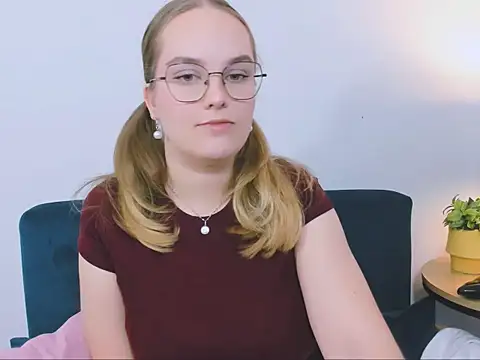 AliceCrazy69 online show from 12-19-25, 01:02