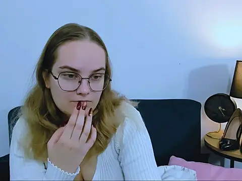 AliceCrazy69 online show from 11-21-25, 12:48