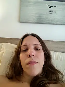 Snapshot of lauflor chatting on 03-03-26, 01:07 lauflor online show from 03-03-26, 01:07