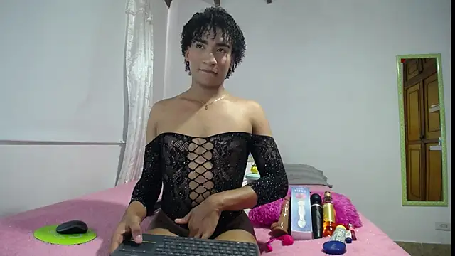 Snapshot of Stannlyy chatting on 09-14-25, 08:31 Stannlyy online show from 09-14-25, 08:31