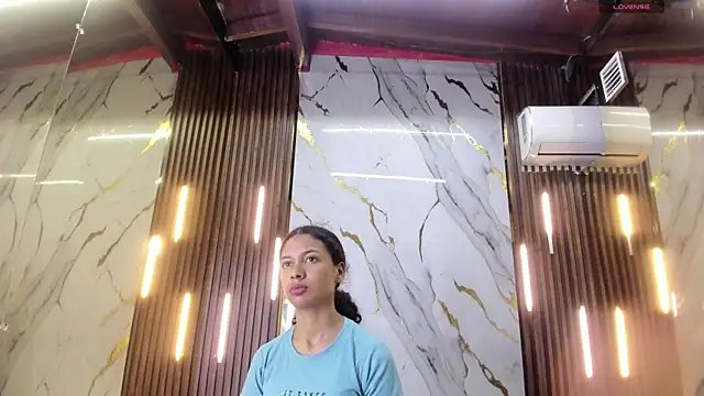 VictoriaDuart online show from 01-10-26, 08:48