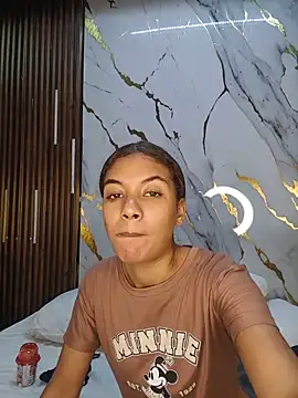 Snapshot of VictoriaDuart chatting on 05-15-26, 08:18 VictoriaDuart online show from 05-15-26, 08:18