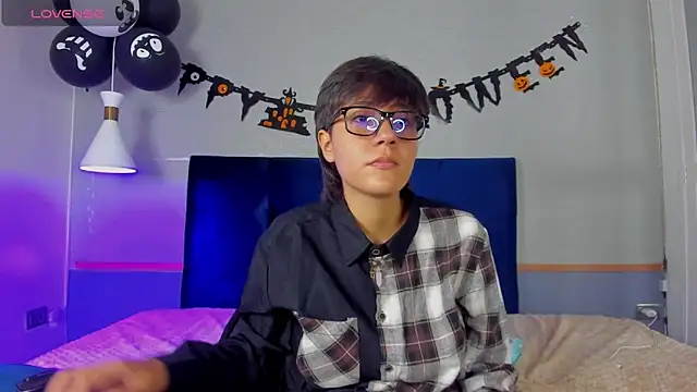 Tsuki Maru online show from 10-24-25, 08:19