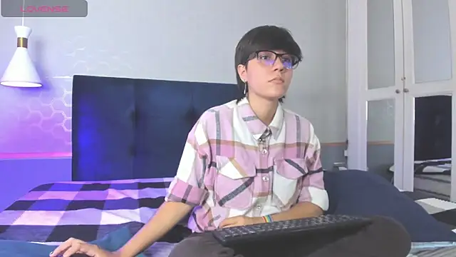 Snapshot of Tsuki_Maru chatting on 10-06-25, 08:09 Tsuki Maru online show from 10-06-25, 08:09