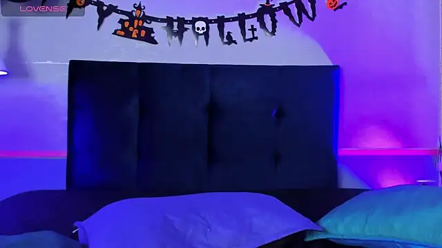 Tsuki Maru online show from 10-25-25, 08:42