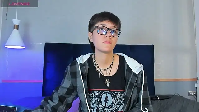 Tsuki Maru online show from 11-12-25, 09:18