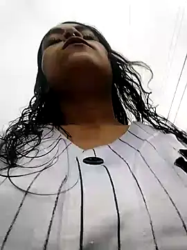 Snapshot of KAREN-25_ chatting on 09-18-25, 12:19 KAREN-25  online show from 09-18-25, 12:19
