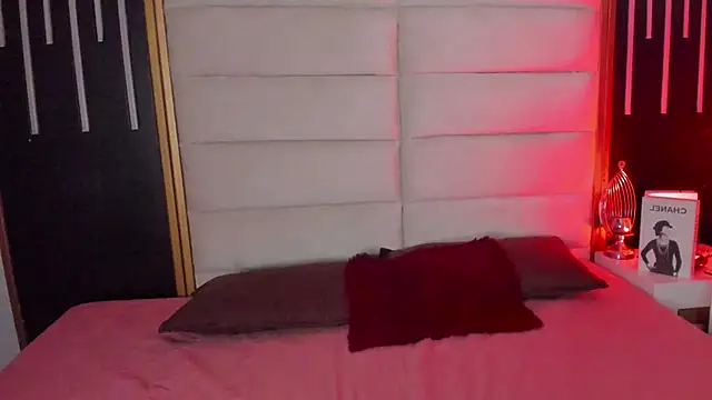 RebecaSnow online show from 03-18-26, 12:03