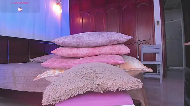 Shantal 777 online show from 03-03-26, 02:13