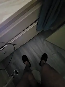 sthuart22 online show from 02-25-26, 01:06