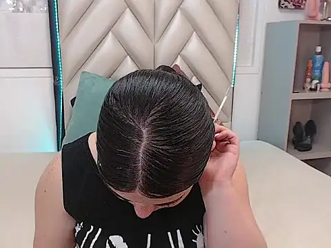 Vicluxxx online show from 10-26-25, 12:49