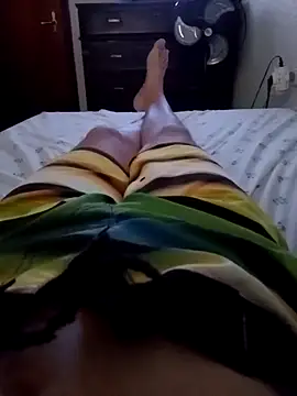 Snapshot of dani878879 chatting on 09-21-25, 05:18 dani878879 online show from 09-21-25, 05:18