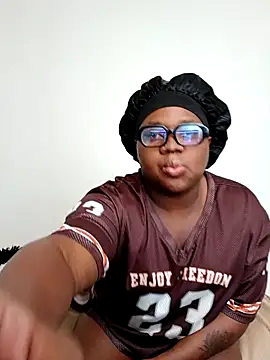 Gyminae online show from 11-18-25, 12:30