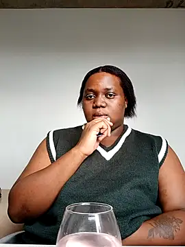 Gyminae online show from 11-19-25, 11:54